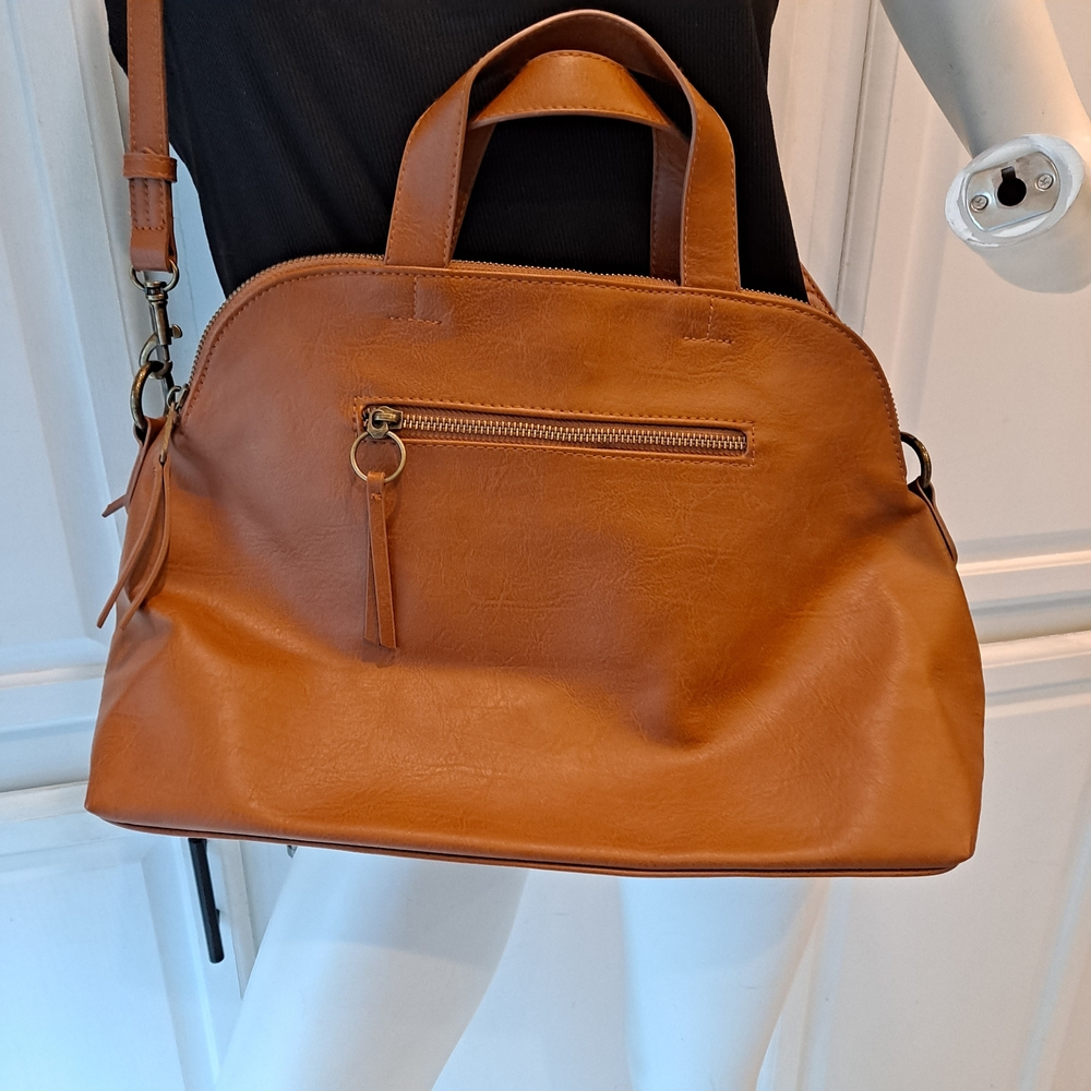 Universal Thread Tan Crossbody Bag